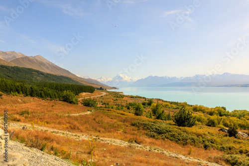 Εκτύπωση καμβά The view from Peters Lookout on Highway 80 over Lake Pukaki, leading Mt Cook in the background