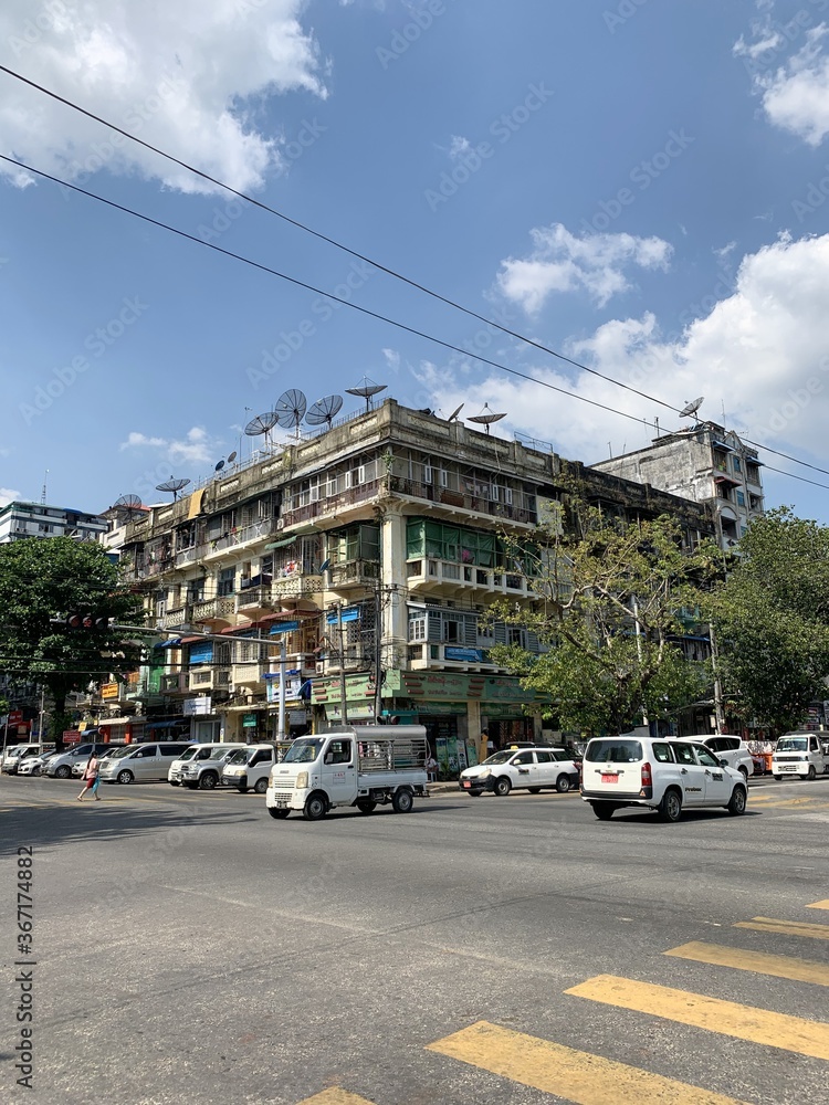 Avenue à Yangon, Myanmar	
