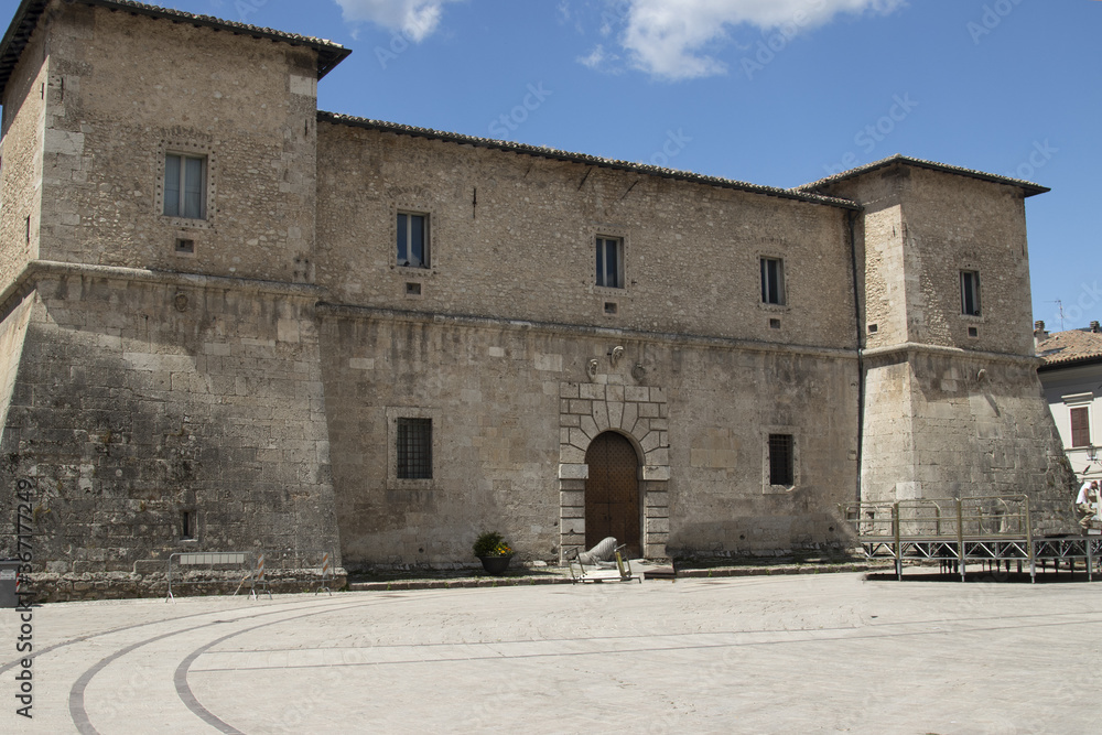 Umbria: Norcia, S. Benedetto square, the Castellina