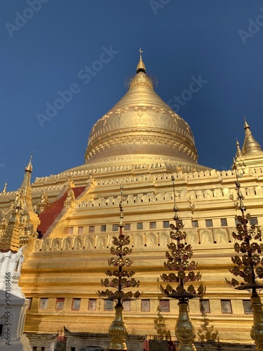 Pagode Shwezigon à Bagan, Myanmar