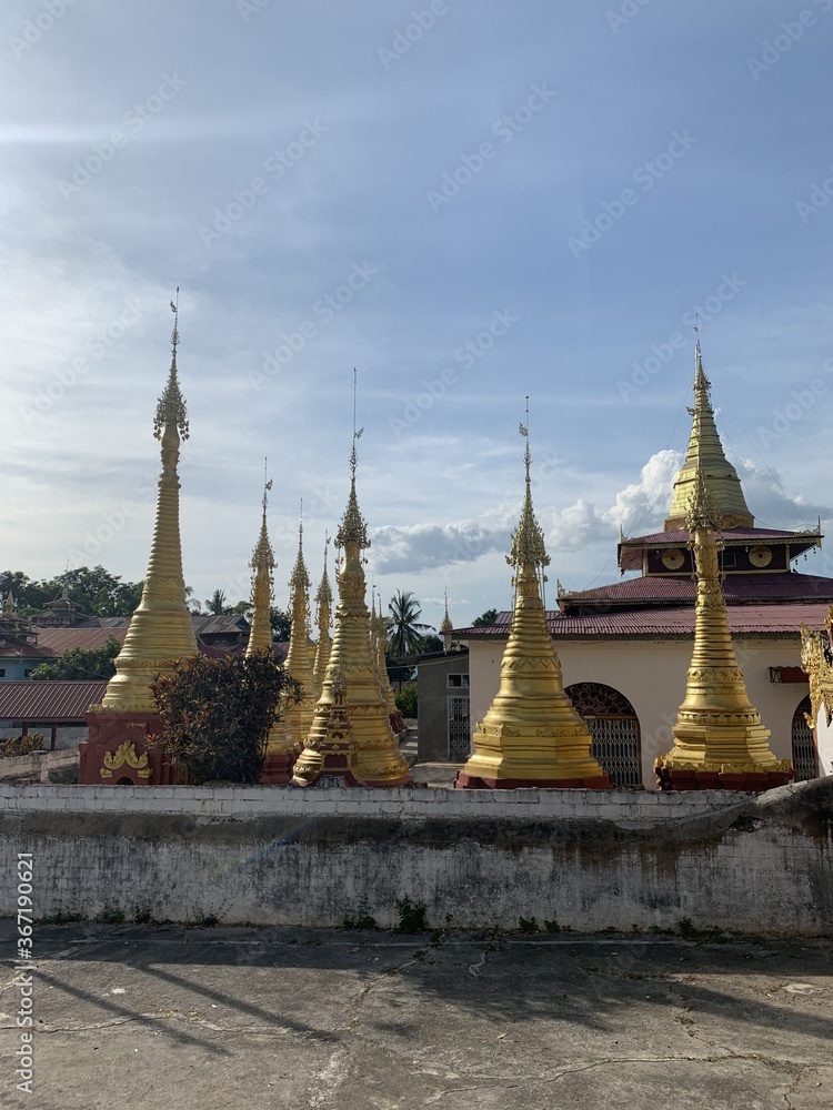 Fototapeta premium Temple au lac Inle, Myanmar