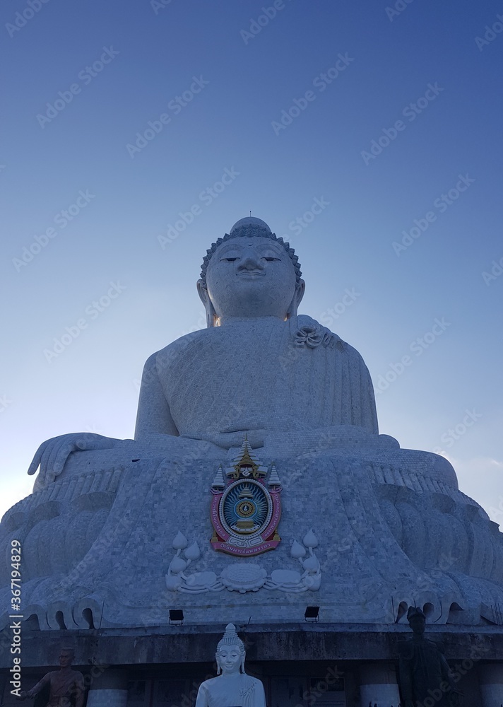 Fototapeta premium statue of buddha