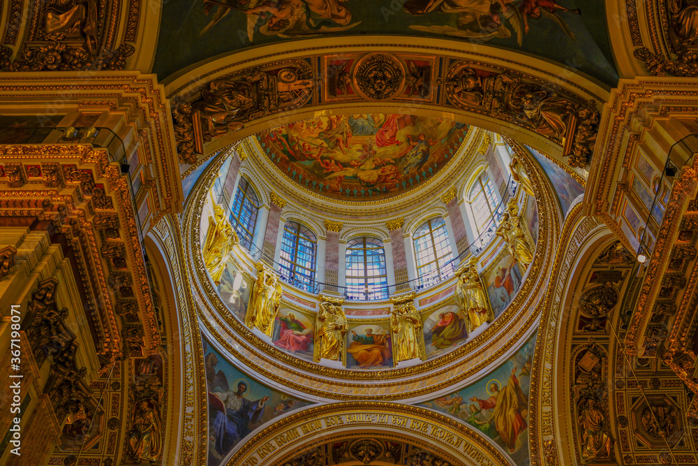 interior of the cathedral of st petersburg