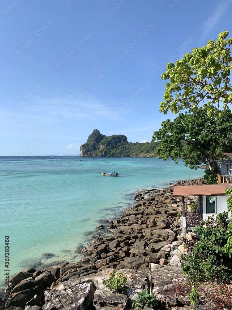Fototapeta premium Lagon turquoise à Ko Phi Phi, Thaïlande