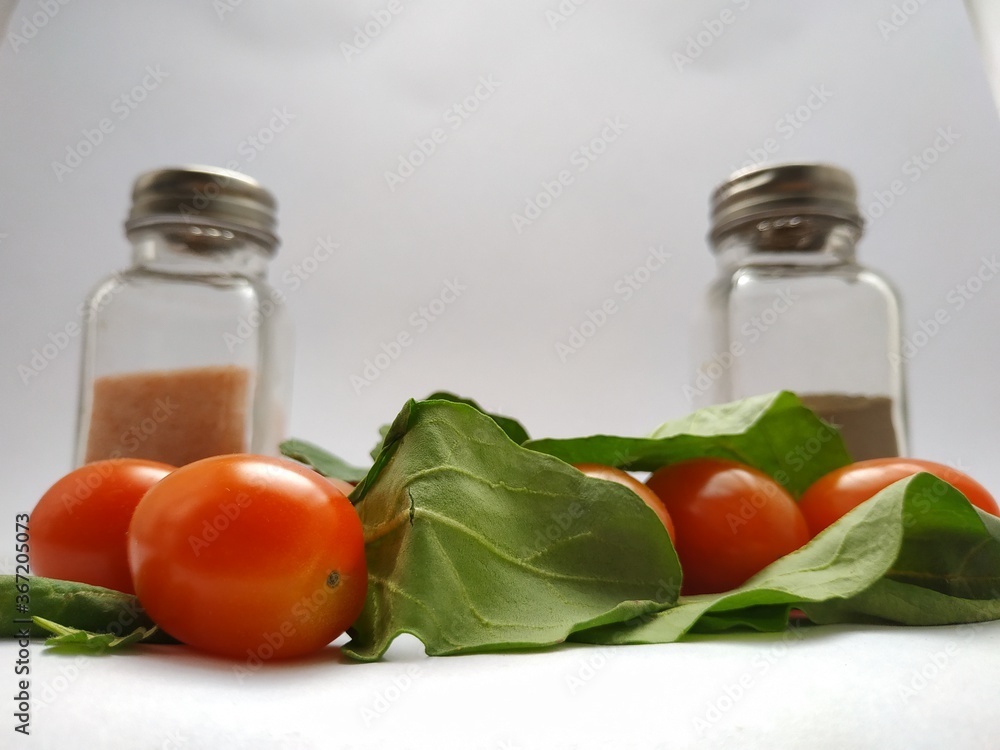 homemade cherry tomato and lettuce salad
homemade cherry tomato and lettuce salad