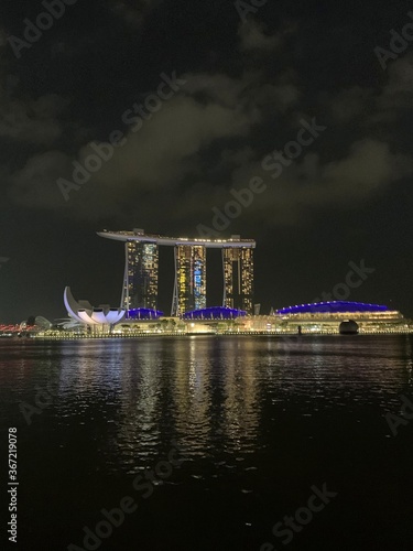 Marina Bay Sands de nuit à Singapour 