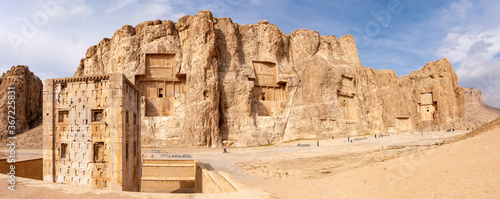 Tableau sur toile Naghshe Rustam and Ka'ba-ye Zartosht located Near Shiraz, Iran