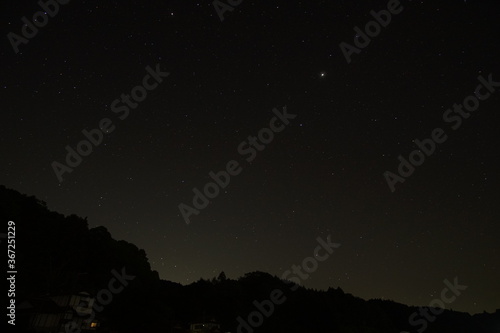night sky with stars © Hirotsugu
