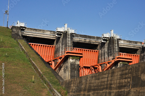 spillway at the wlingi dam