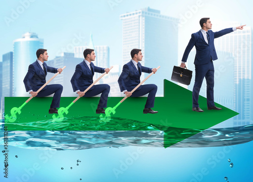 Teamwork concept with businessmen on boat © Elnur