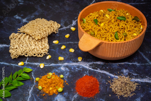 indian instant masala atta noodles with vegetables