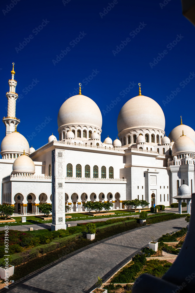 Obraz premium Abu Dhabi Sheikh Zayed Grand Mosque - United Arab Emirates