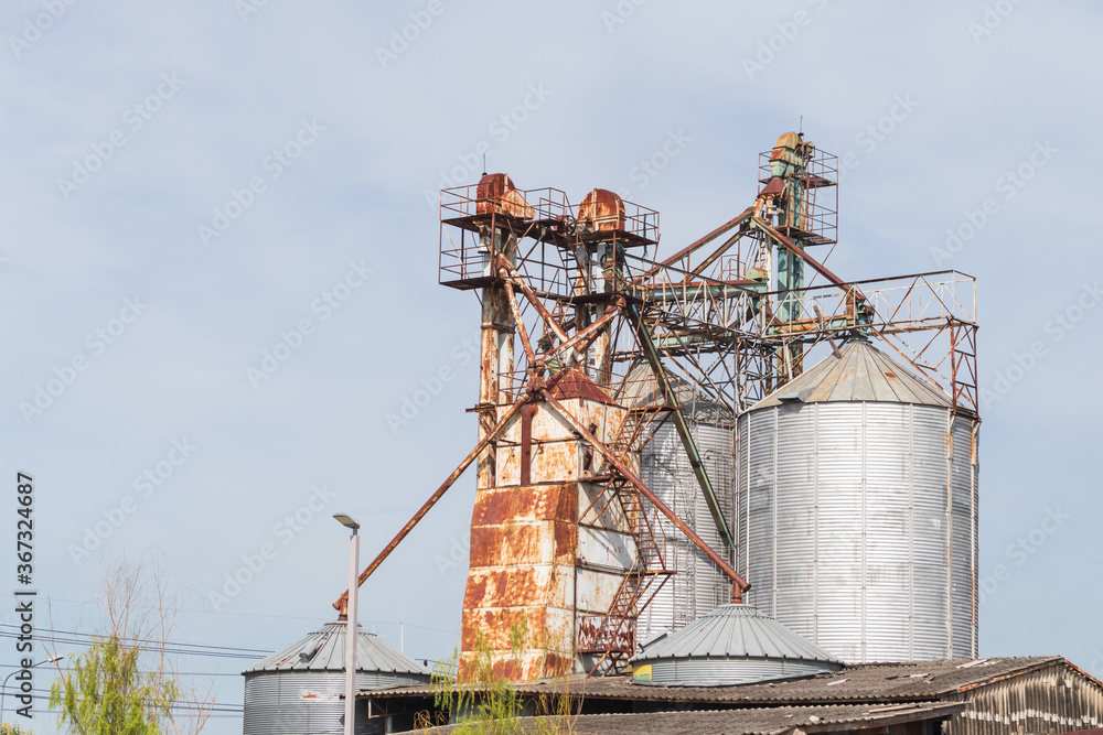 Obraz premium Rice Processing Industry Equipment and Infrastructure