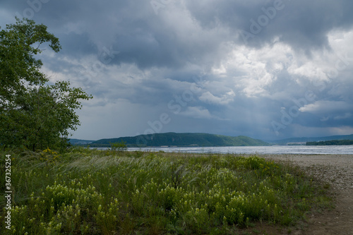 summer  cloudy  day  walk  sky  clouds  space  distance  height  nature  landscape  forest  mountains  coast  river  water  light  shadow  observation  beauty  sun  rays  meadow  grass  flowers