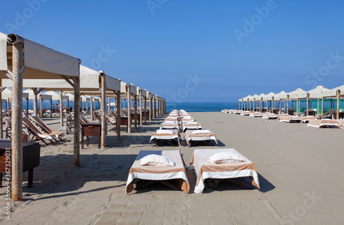 Forte dei Marmi, la spiaggia e gli stabilimenti balneari in estate photo