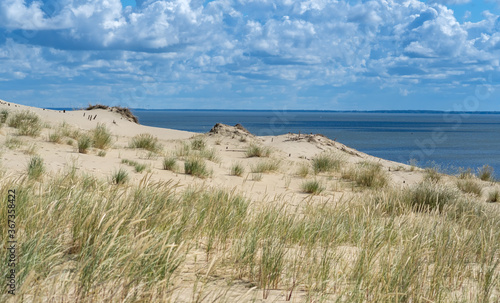 The impressive sight of the Parnidis sand dune rising up to 52 metres between the Curonian Lagoo and the Baltic Sea. Nida, Neringa, Lithuania, in the Curonian Spit National Park
