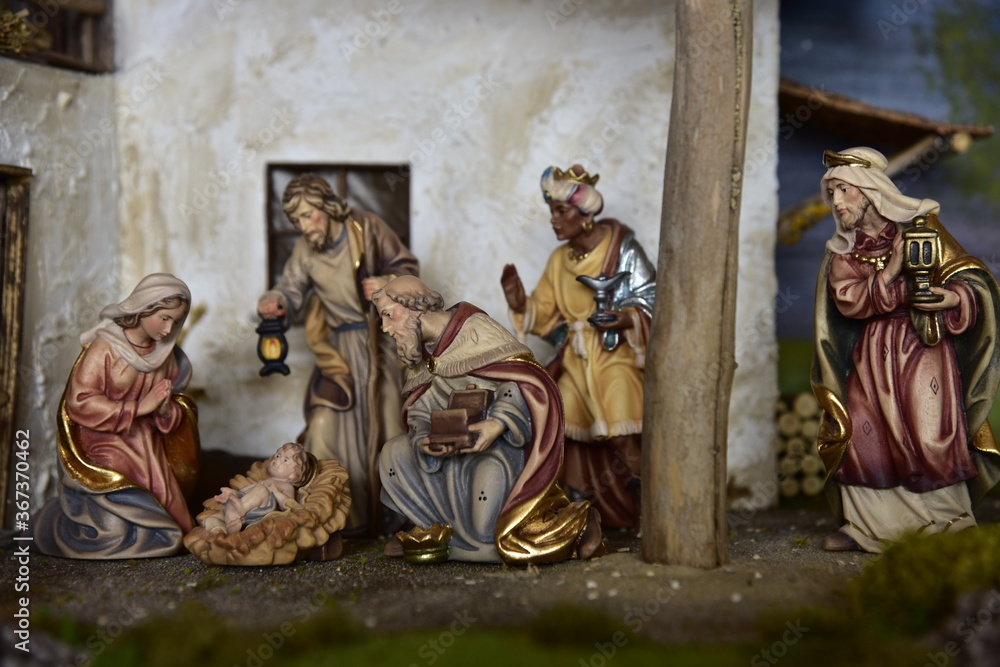 Naklejka premium Krippe, Weihnachtskrippe, Geburt, Weihnachten, Jesus, Christen, Religion, Maria und Josef, Ochs und Esel, heilig Abend, heilige dre Könige, Hirten , Schafe, Glauben 