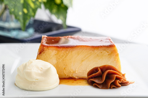 Flan Mixto photo