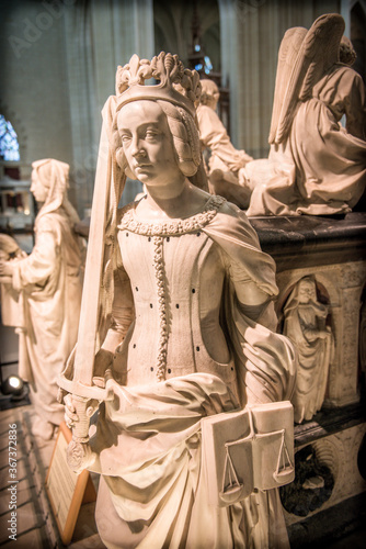 Détail de sculpture à l'intérieure  gothique de la cathédrale Saint-Pierre-et-Saint-Paul de Nantes en Loire Atlantique