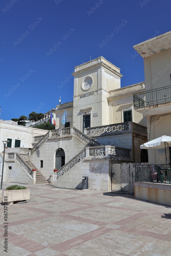 Fototapeta premium Santa Cesarea Terme - Municipio di mattina