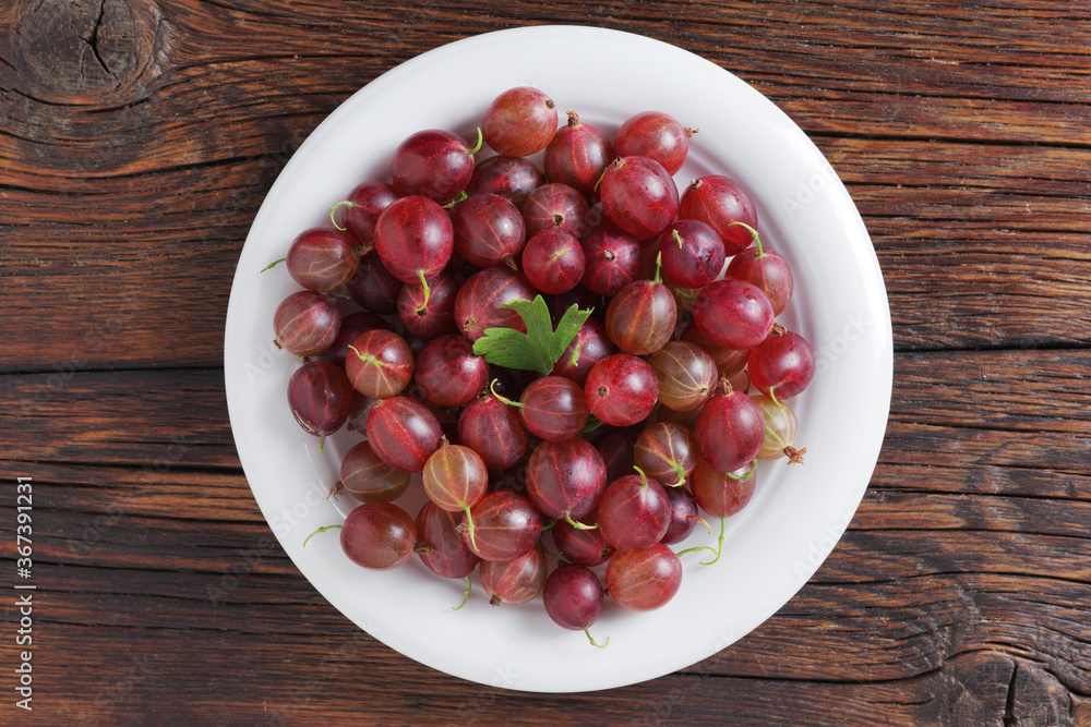 Gooseberries on a plate Gooseberries on a plate