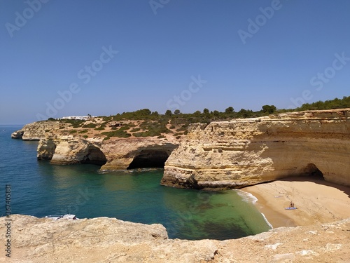 Grotte di Benagil, spiaggia famosa dell'algarve