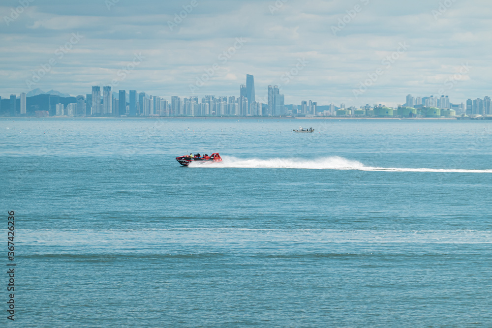 Jet boat adventure tours in Simnipo beach.