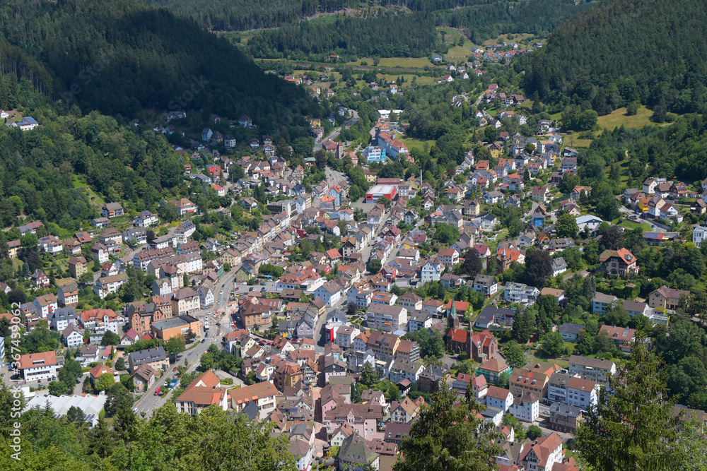 Blick von der Burgruine Hohenschramberg im Schwarzwald