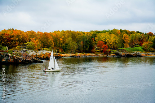 Fototapeta Naklejka Na Ścianę i Meble -  Little finnish yacht during autumn.