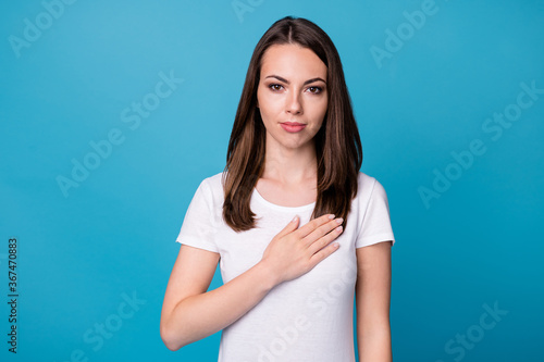 Obraz na plátně Photo of attractive charming patriotic girl put hands chest listen american anth