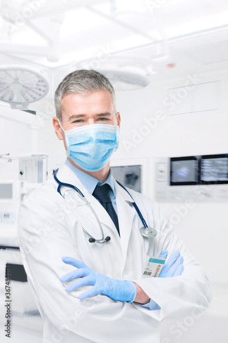Doctor wearing a surgical or respirator mask