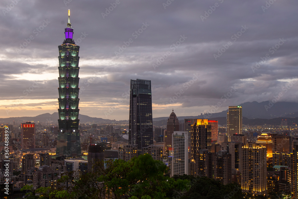 Sunset view of Taipei 101 and the city, Taiwan.