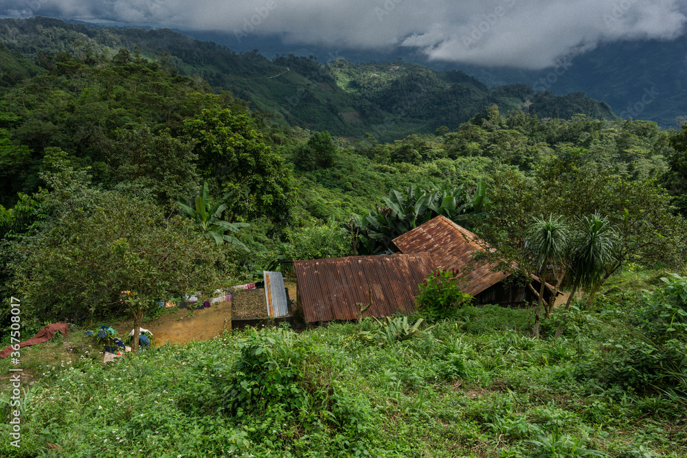 cabañas indigenas, .camino de Uspantan a Lancetillo, zona Reyna, cordillera de los Cuchumatanes, Quiche, Guatemala, central america cabañas indigenas, .camino de Uspantan a Lancetillo, zona Reyna, cordillera de los Cuchumatanes, Quiche, Guatemala, central america