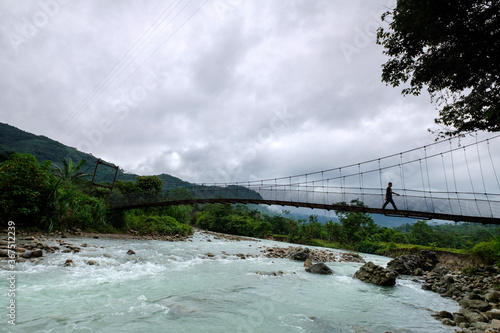 puente colgante sobre el rio Satan, Tesoro Chiquito, La Taña, Franja Transversal del Norte , departamento de Quiché, Guatemala
