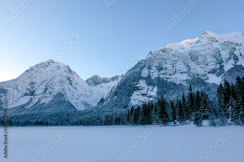Bergleintal view in winter 
