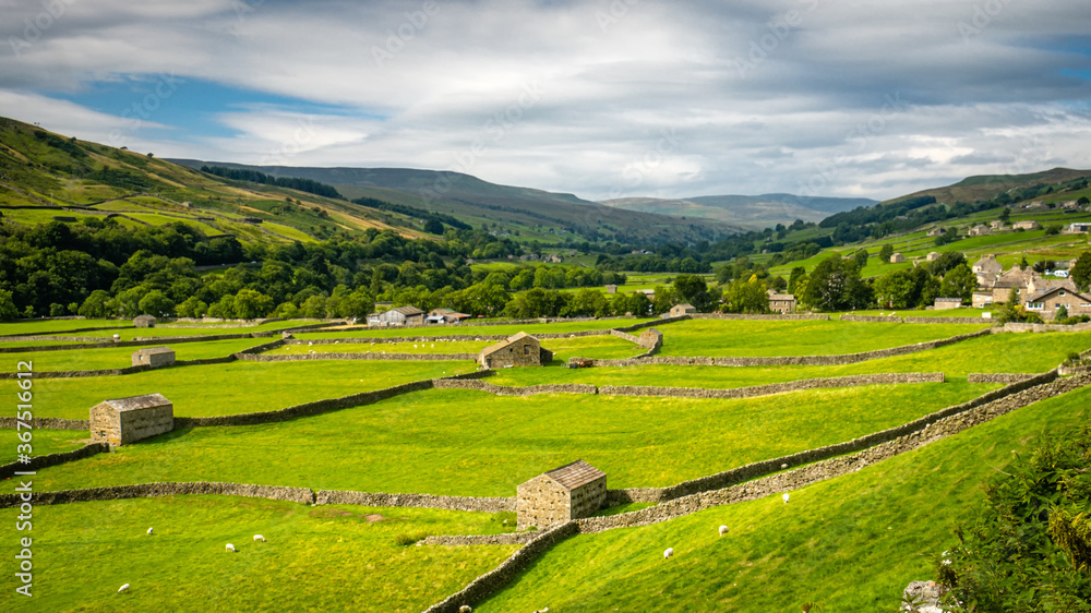Fototapeta premium Swaledale in the Yorkshire Dales National Park, England