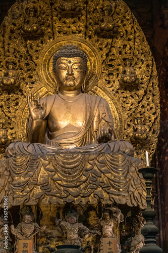 Gold statue in Japan, religion