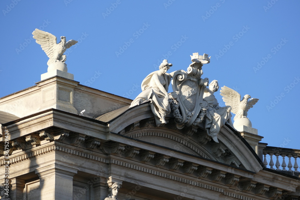 Obraz premium Figurengruppe an der Piazza Repubblica in Rom Italien