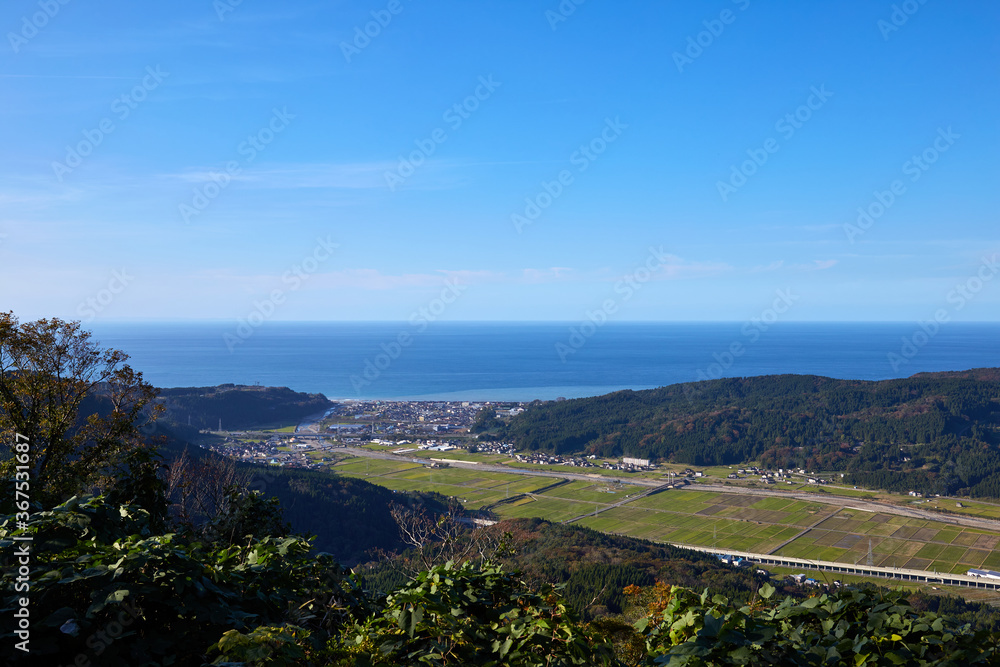 糸魚川市の神道山から望む日本海 新潟県