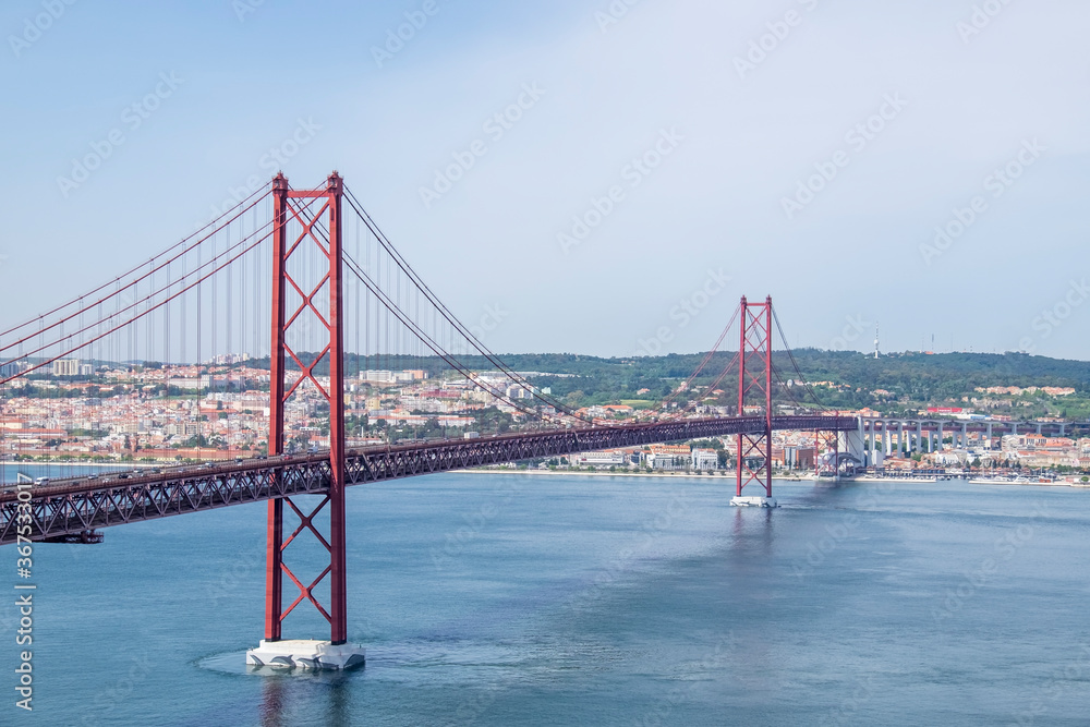 Rio Tejo mit Ponte 25 de Abril, Lissabon