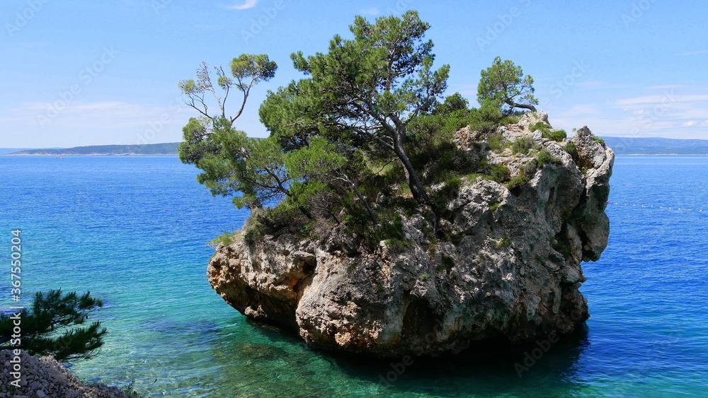 Brela-Stein als Wahrzeichen der Ortschaft Brela, Dalmatien, Kroatien