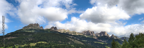 Moena, località montuosa tra le Dolomiti del Trentino Alto Adige, tra la val di Fiemme e la val di Fassa