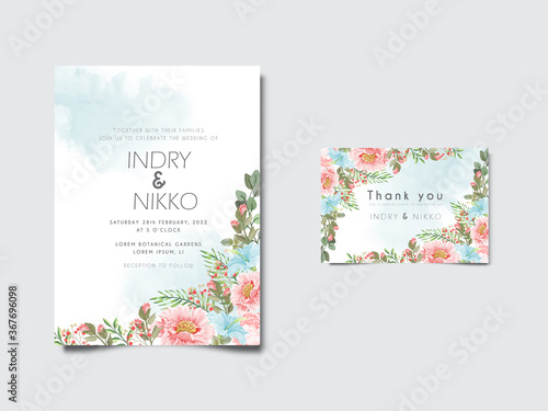 beautiful and elegant wedding invitation with floral concept