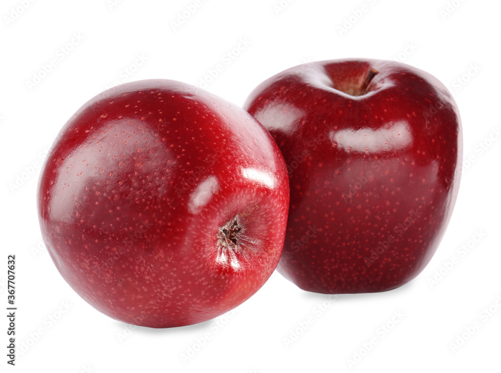 Obraz premium Fresh juicy red apples isolated on white