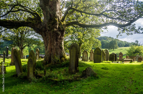 Foto A country churchyard in Lancashire.