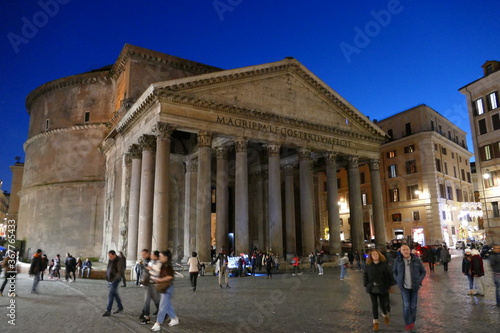 Pantheon bei Nacht, Rom, Italien