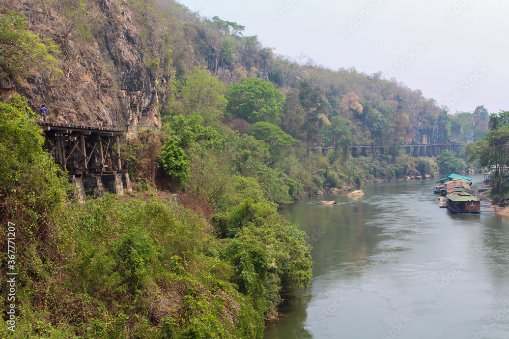 CHEMIN DE FER DE LA MORT - THAMKRA SAE BRIDGE - THAILANDE CHEMIN DE FER DE LA MORT - THAMKRA SAE BRIDGE - THAILANDE