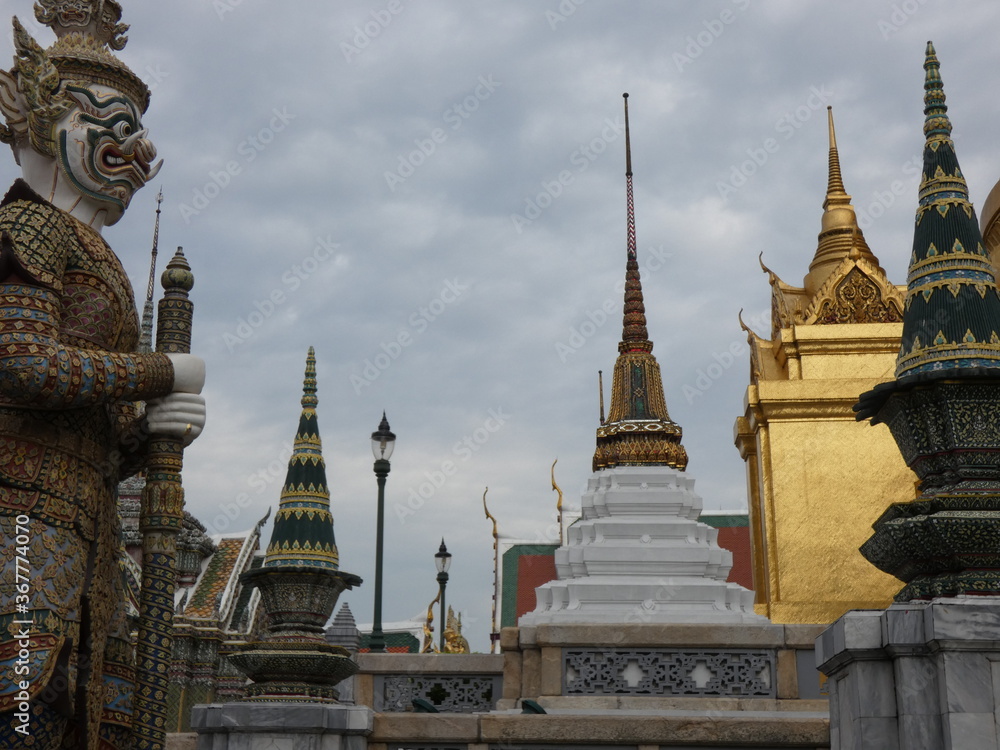 Churches and pagodas, Phra Kaew temple