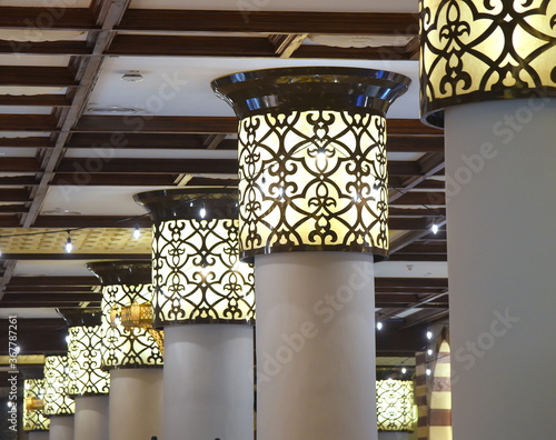 Modernes Lampendesign in der Dubai Mall