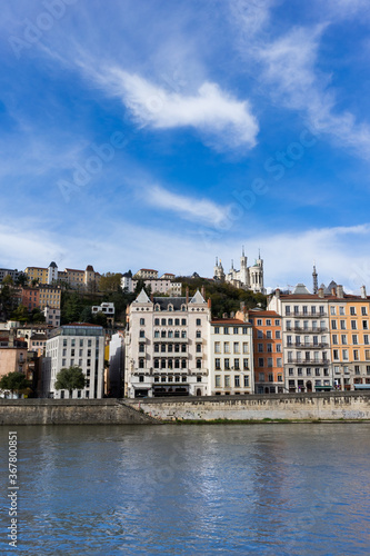 LYON